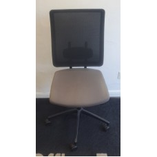 Boss grey operator chair without arms