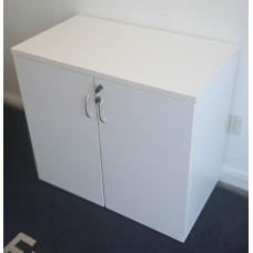 White 800mm wide 730mm high 450mm deep double door units 