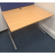 Beech 1000mm by 800mm straight desks