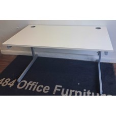 White 1400mm by 800mm straight desks