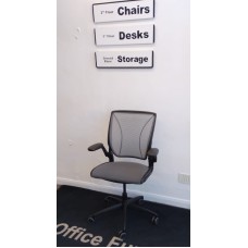 Humanscale Diffrient world operator chairs in grey