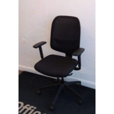 Boss design Black mesh operator chairs Boss design Black mesh operator chairs