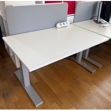 Kinnarps white 1200mm by 770mm electric adjustable height straight desks Kinnarps white 1200mm by 770mm electric adjustable height straight desks