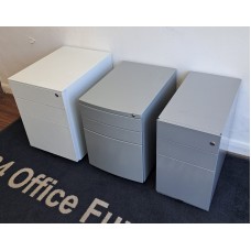 Mobile pedestals in wood or metal various colours